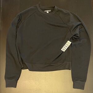 NWT Urban Outfitters Women’s Oversized Size L Cropped Sweatshirt